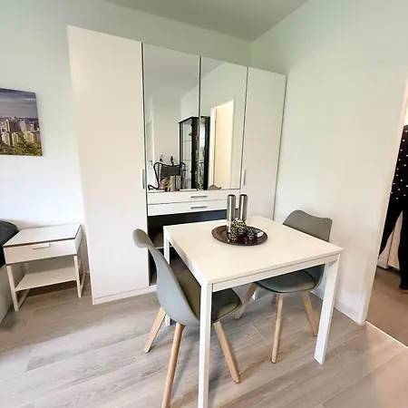 Gemuetliches Mit Blick Ins Gruene Naehe Messe Meerbusch