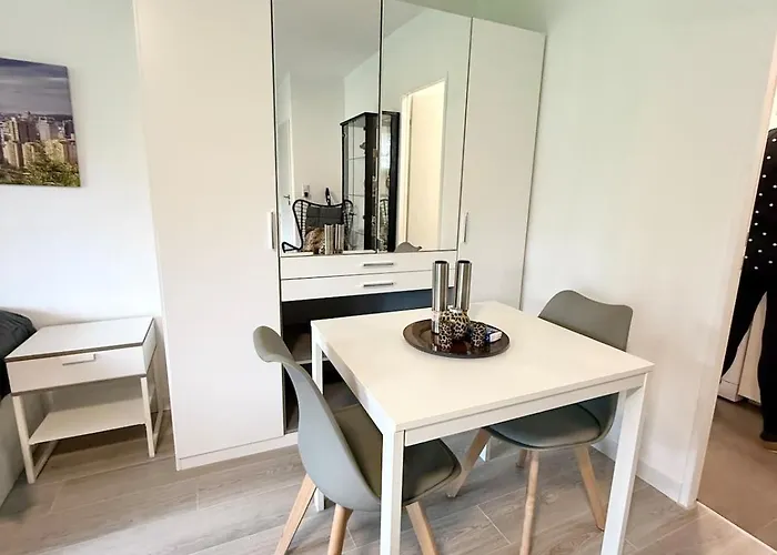 Gemuetliches Mit Blick Ins Gruene Naehe Messe Meerbusch